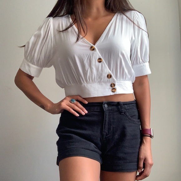 Catch Stitch Tops - Catch Stitch Buttoned Crop Top